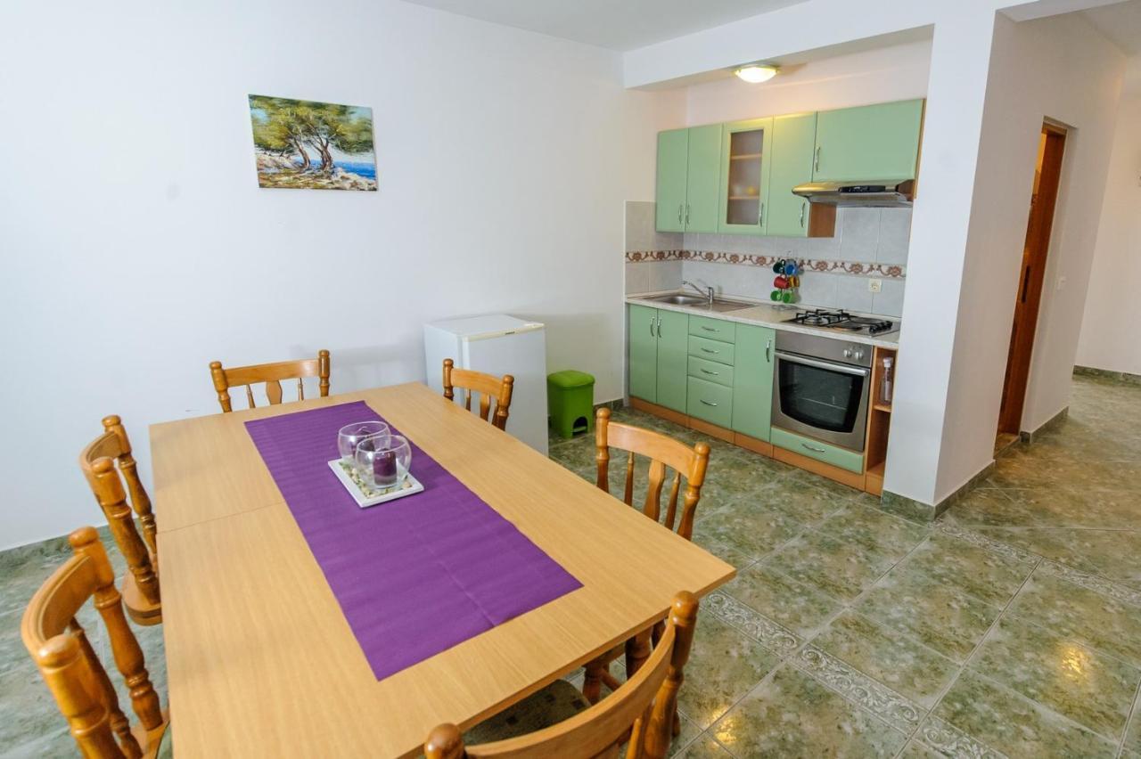 Apartments & Rooms Lucie Posedarje Ngoại thất bức ảnh