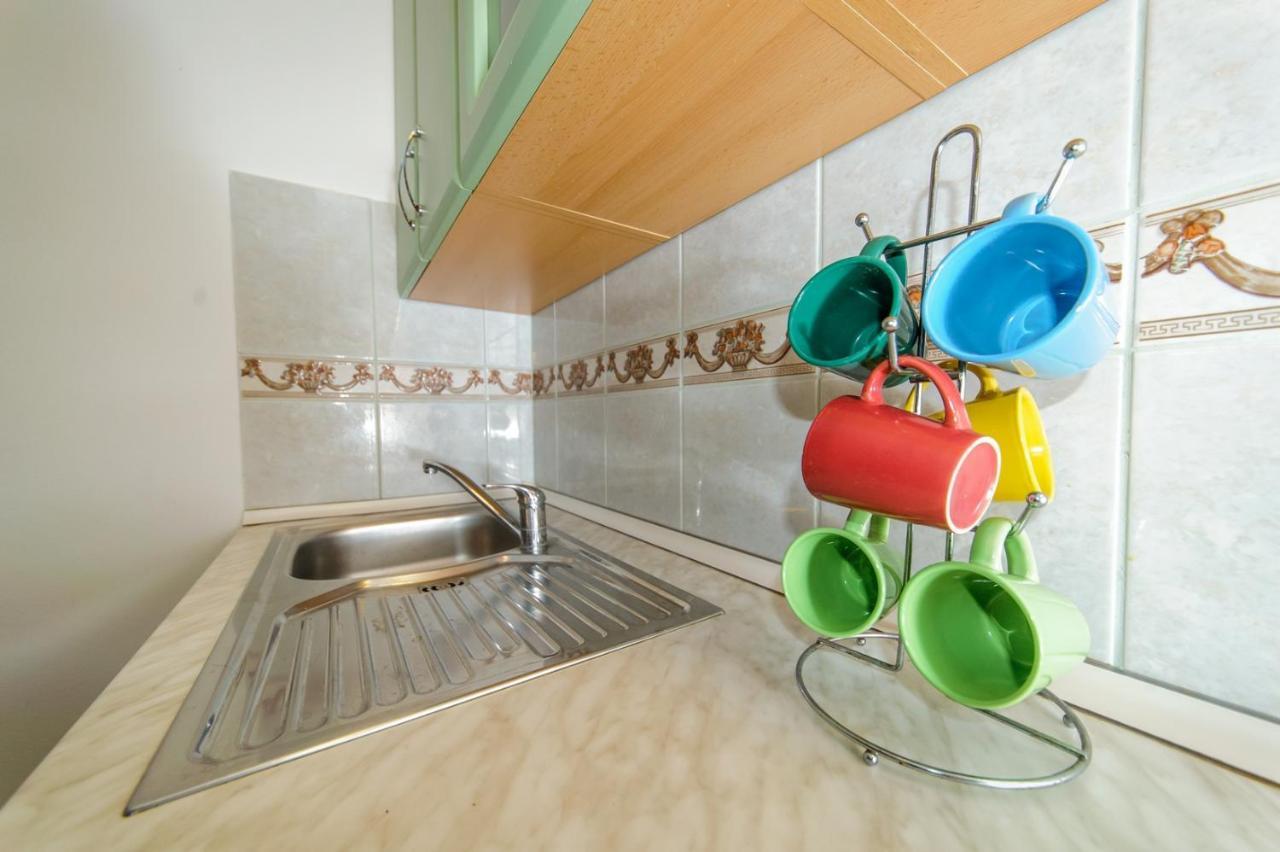 Apartments & Rooms Lucie Posedarje Ngoại thất bức ảnh